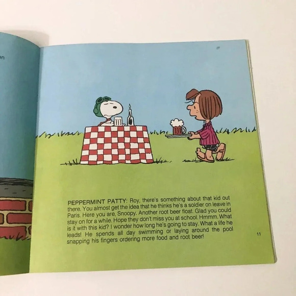 Vintage 1987 Golden Story Book Snoopy Hes  Your Dog Charlie Brown Book - Picture 13 of 16